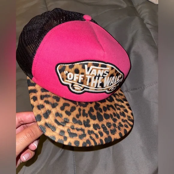 Vans Off the Wall SnapBack Leopard Hat Vintage Vans Off The Wall Leopard Trucker Snapback Hat | eBay main image 2
